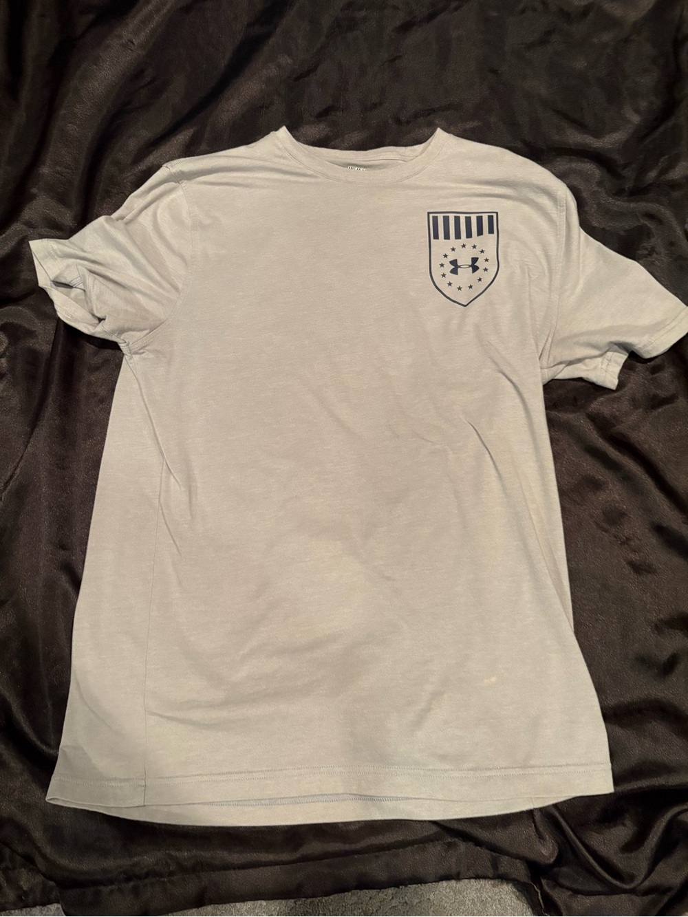 Under Armour Men's Light Gray Crew Neck Logo Tee Freedom